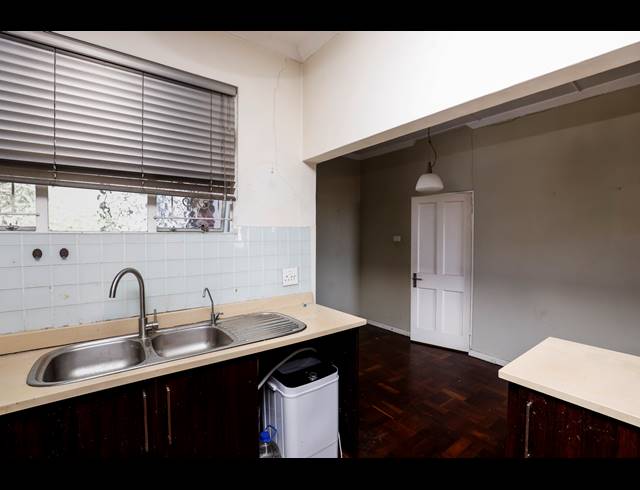 2.5 BEDROOM APARTMENT FOR SALE IN GLENWOOD